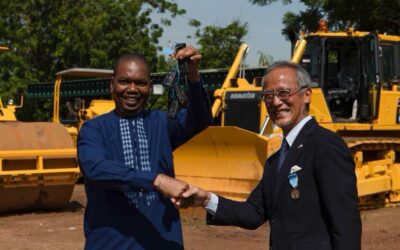 Coopération : Le Japon livre des engins de construction au Burkina