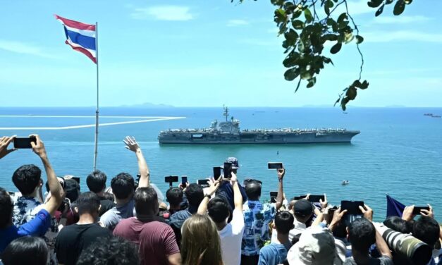 Thaïlande : L&rsquo;USS Abraham Licoln quitte Pattaya après sa pause