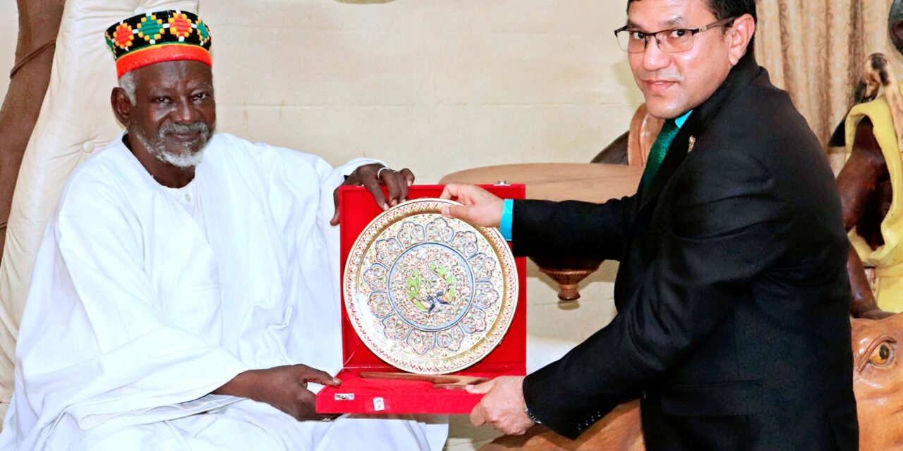 Burkina : L&rsquo;Ambassadeur de l&rsquo;Inde rend visite au Moogho Naaba