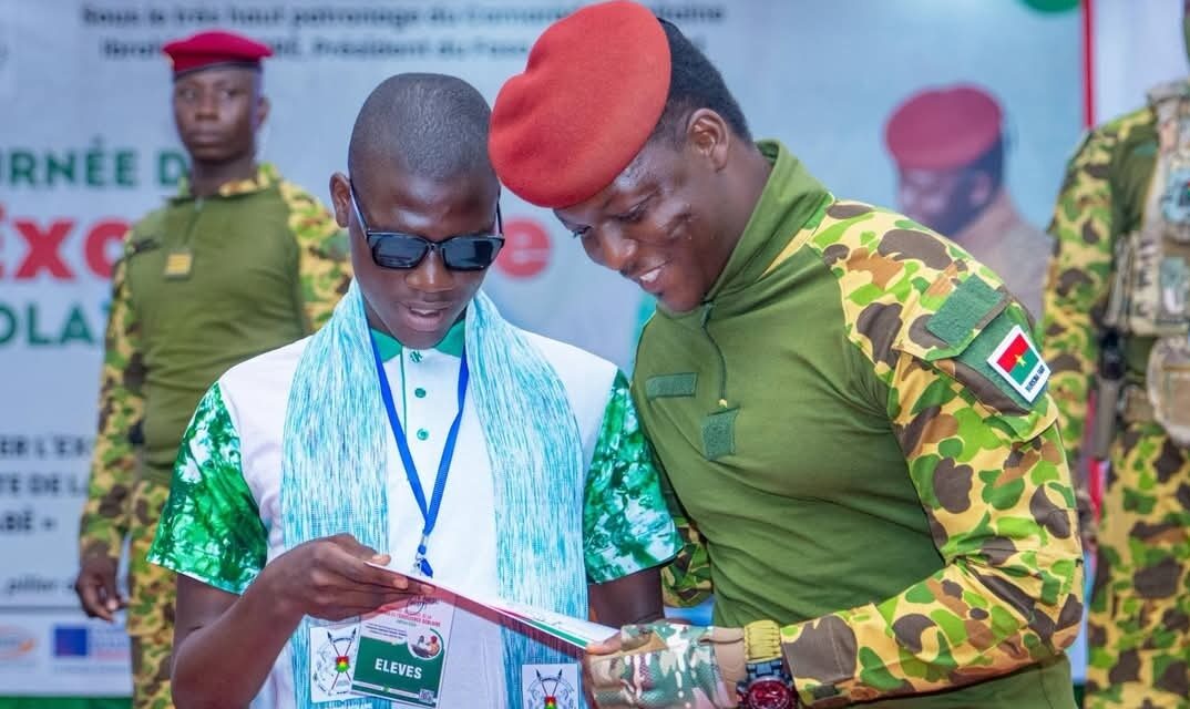 Burkina : Les meilleurs élèves et enseignants de l&rsquo;année récompensés
