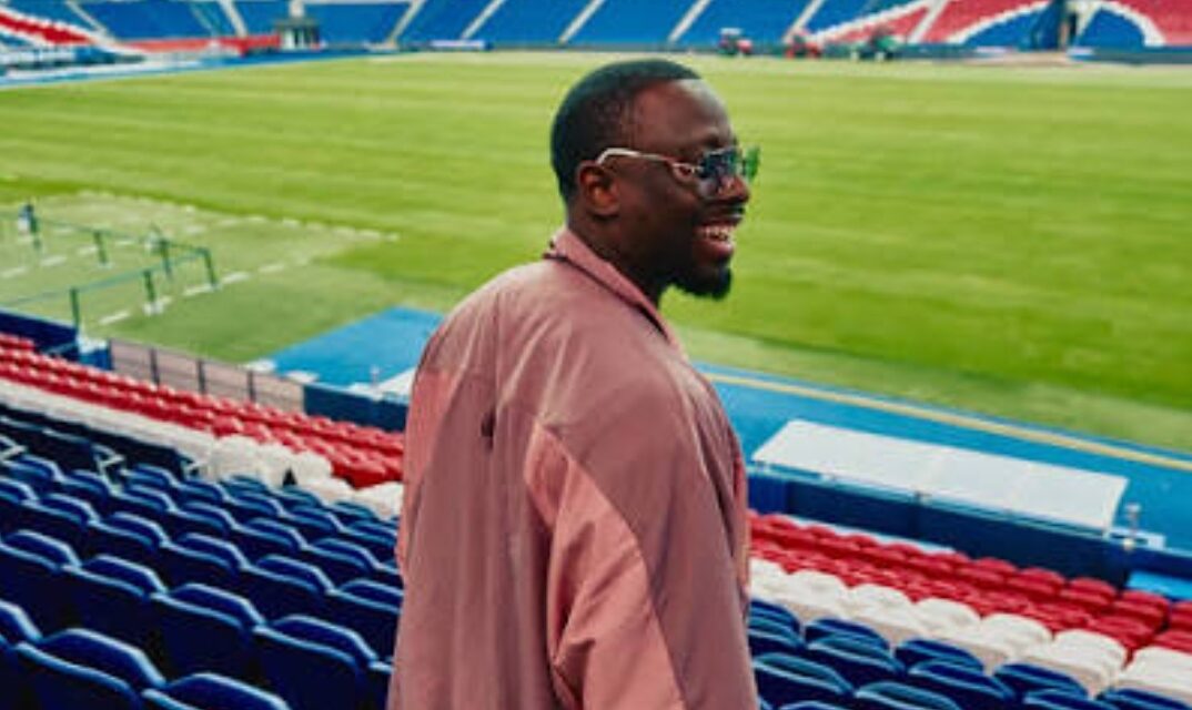 Football/Musique : Dadju débourse un 1/2 millions d&rsquo;euros pour des places au parc des princes
